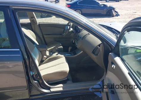 2005 Nissan Altima 2.5 S from USA, damaged, VIN 1N4AL11D55C954998